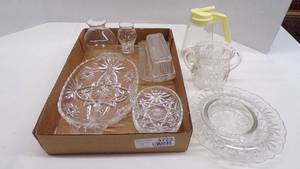lot 4723 image: Glassware