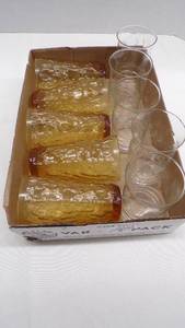 lot 4752 image: Glassware