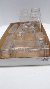 lot 4749 image: Quart Canning Jars