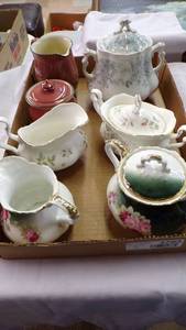 lot 4783 image: Asst. Cream and Sugars