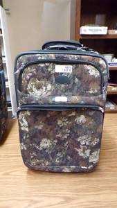 lot 4835 image: Single Luggage