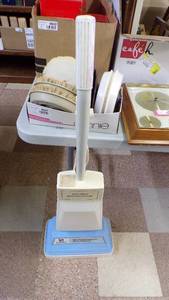 lot 4841 image: Sears ShampooerBuffer
