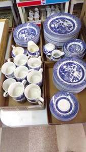 lot 4851 image: Blue Willow Dishes - Churchill London