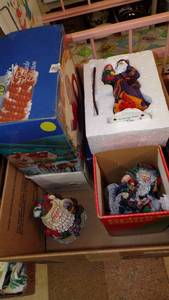 lot 4854 image: Seasonal Decor