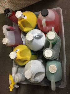 lot 4033 image: Nice Lot of Cleaning Products