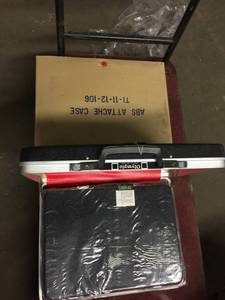 lot 4041 image: Set of 3 Fordlac Attache Cases