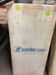 lot 4084 image: Full Size Ford Van part