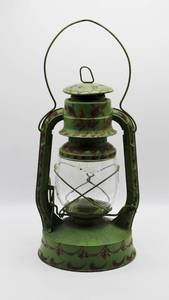 lot 1571 image: Dietz No. 2 D-Lite Kerosene Lantern - Green with painted design