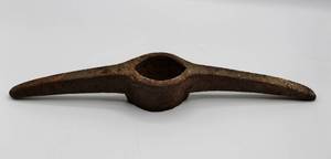 lot 1574 image: Antique Pick Axe Head