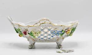 lot 1580 image: Dresden Carl Thieme porcelain reticulated Footed Bowl