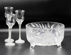 lot 1595 image: Crystal Lot - 3 Long Stem Crystal tea light holders Heavy Crystal bowl