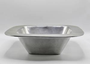 lot 1596 image: Fabulous Pewterware Medium Square Bowl - Aspen