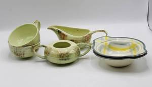 lot 1610 image: 6 Pieces of Mid-Century Vernonware - Raffia and Tweed Patterns