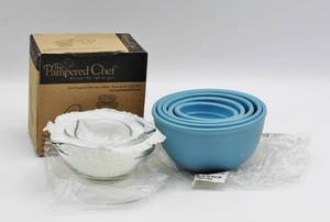 lot 1622 image: Pampered Chef Prep Bowls (new in box) and Taste of Home Prep Bowls