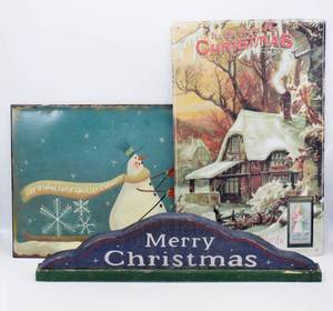lot 1728 image: Wall Decor for Christmas Decorating and Wooden Merry Christmas Sign