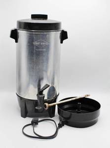 lot 1773 image: Westbend 42 Cup Percolator