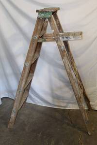 lot 1671 image: Vintage Wooden Painters Ladder