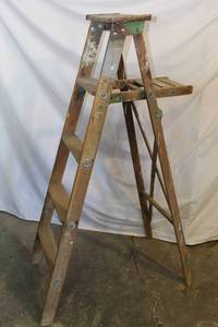 lot 1672 image: Vintage Wooden Painters Ladder