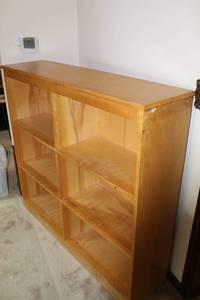 lot 1529 image: Solid Wood Book Shelf  - 6 Shelves