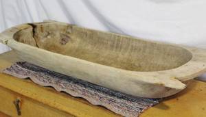 lot 1691 image: LARGE Antique Wooden Vessel