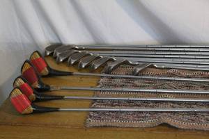 lot 1692 image: Vintage Golf Clubs