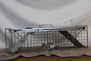 lot 1694 image: Small Animal Trap