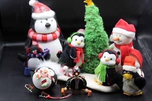 lot 1717 image: Penguin Christmas Lot