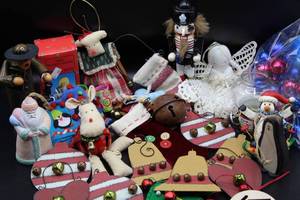 lot 1749 image: Large Lot of Christmas Ornaments