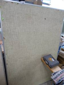 lot 7164 image: Pin board.
