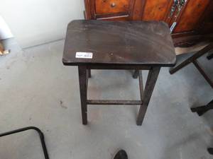 lot 7212 image: Saddle seat stool.