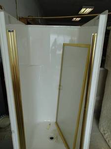 lot 7237 image: Aqua Glass shower.