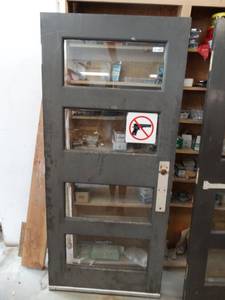 lot 7241 image: Business door.