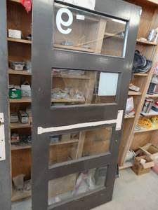 lot 7242 image: Business door.