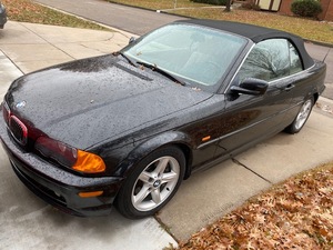 lot 3 image: 2002 BMW 3 Series Convertible- RunsDrives