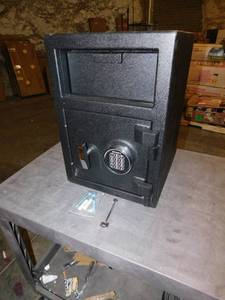 lot 2207 image: Barska Drop Safe