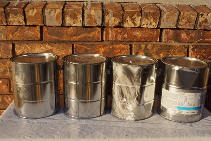 lot 94244 image: 4 Cans of Sherwin Williams -  - Some Tinted and Some New Product - MISTINT PAINT SALE