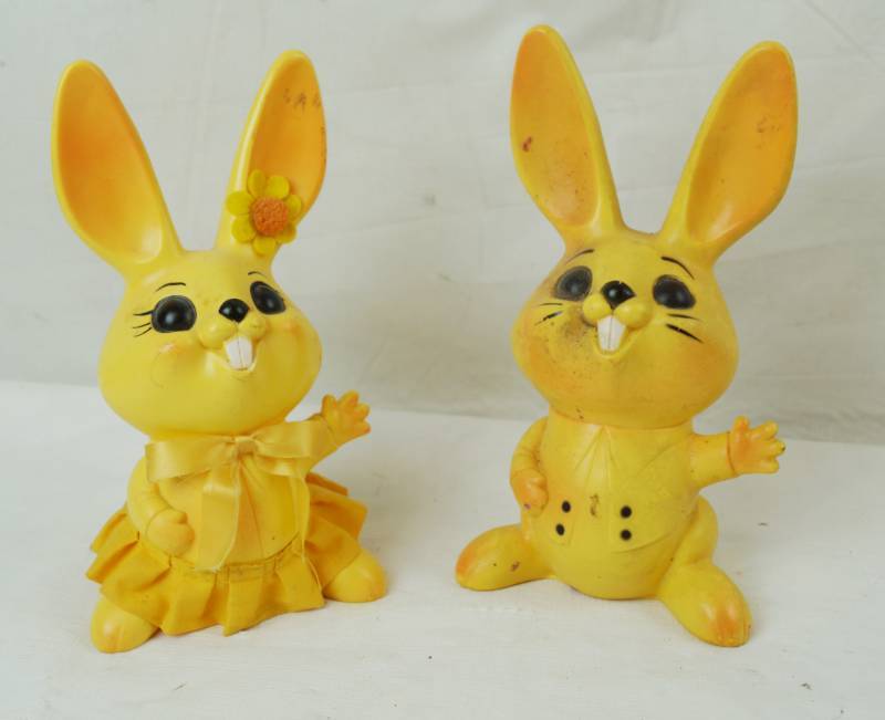 lot 7031 image: Pair of Two Vintage Bunny Banks -Super Cute
