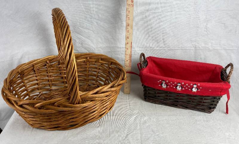 lot 3429 image: Nice, Large Wicker Basket and cute Christmas Snowman Basket - would be good for X-Mas Cards