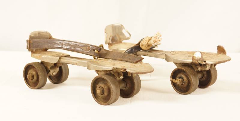 lot 6611 image: Vintage Metal Roller Skates