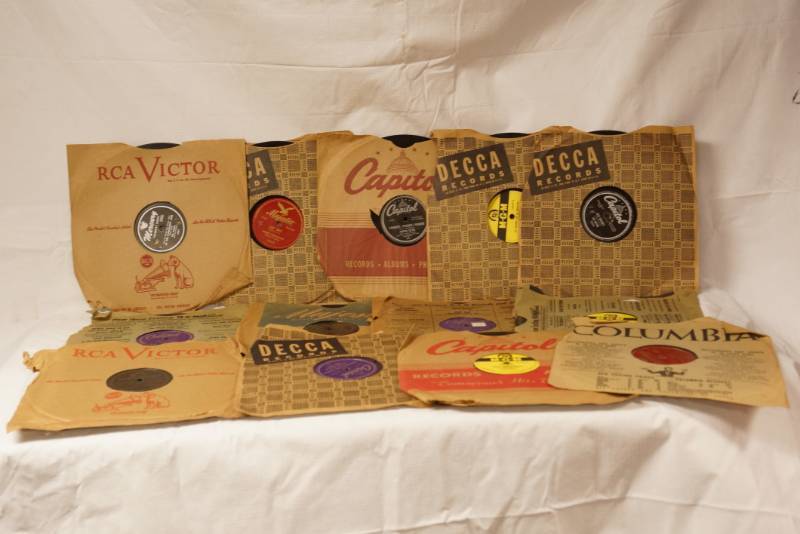 lot 5781 image: Lot of 13 Vinyl Albums