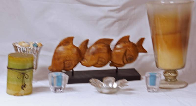 lot 5825 image: Lot of Beautiful Home Decor - Nice COOL Wooden Fish Bigger than pics look