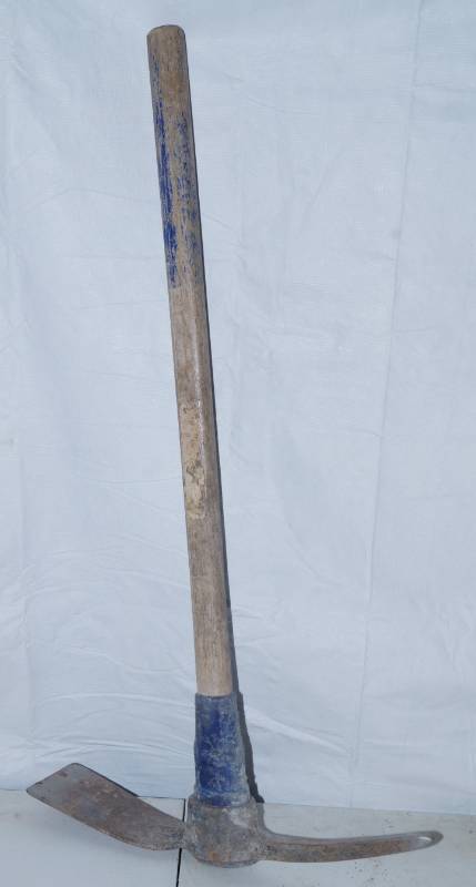 lot 5393 image: Kobalt Pick Axe