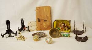 lot 4267 image: Lot of Misc. Items - Plate Holders, Eggs, and More -  See Pics