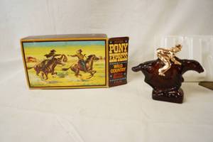 lot 4284 image: Vintage Avon Pony Express Wild Country Mens Aftershave wBox