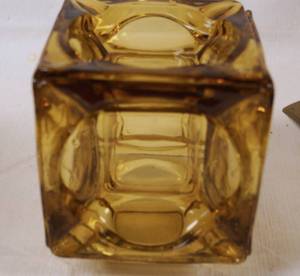 lot 4286 image: Very Cool Ashtray made out of Ashtrays