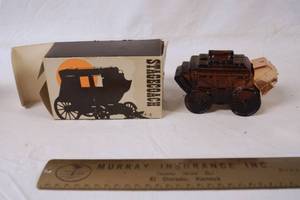 lot 4287 image: Avon Stagecoach Mens After Shave wbox