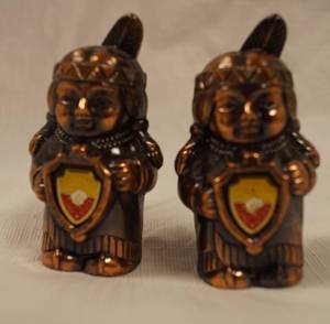 lot 4297 image: Adorable Little Indian Salt and Pepper Shakers