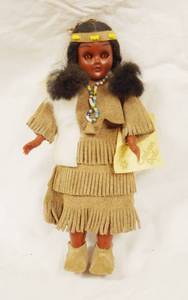 lot 4302 image: Beautiful Native American Cherokee Princess Doll