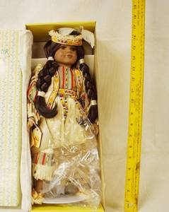 lot 4361 image: Beautiful Native American Porcelain Doll