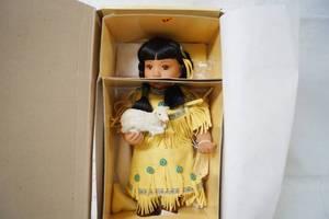 lot 4373 image: Gorgeous Porcelain Native American Doll